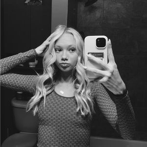 Meet your Posher, Lindee